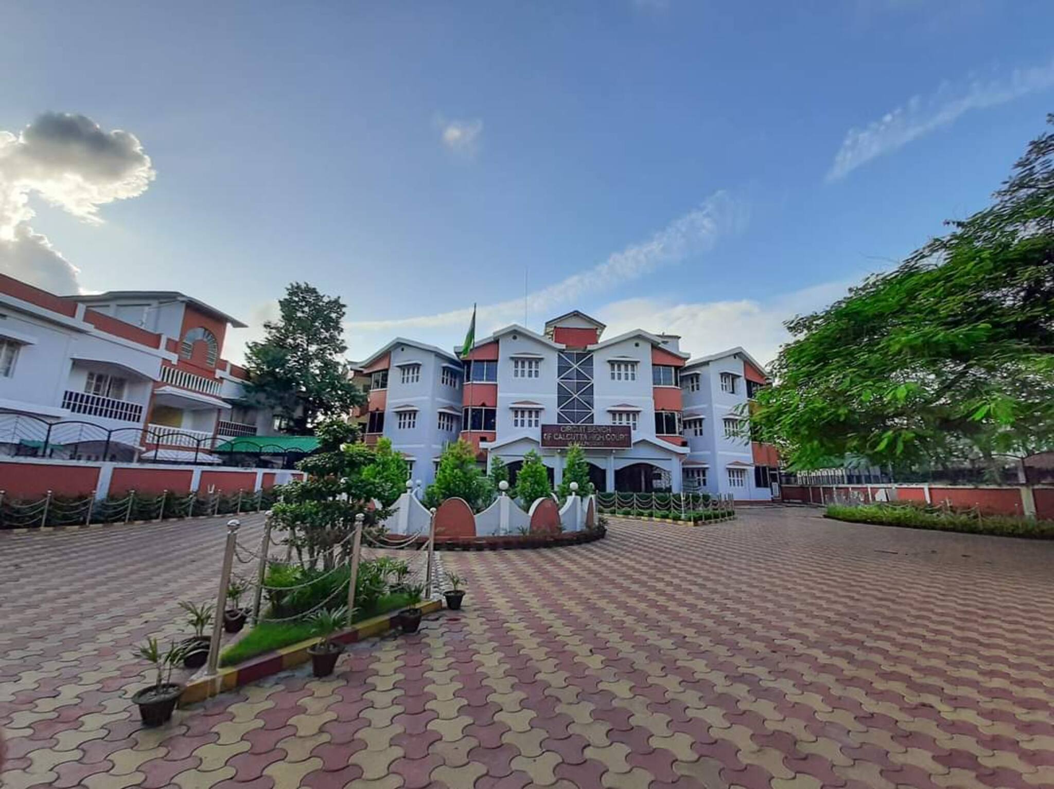 ২০ সেপ্টেম্বর থেকে পুনরায় মামলার শুনানি শুরু জলপাইগুড়ি সার্কিট বেঞ্চে 