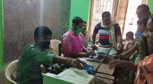 দুয়ারের সরকার শিবিরে আবেদন, ২০০ জন পেলেন স্বাস্থ্যসাথী কার্ড