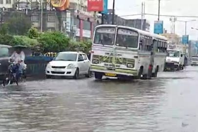 জলমগ্ন জেলার বিভিন্ন প্রান্ত।