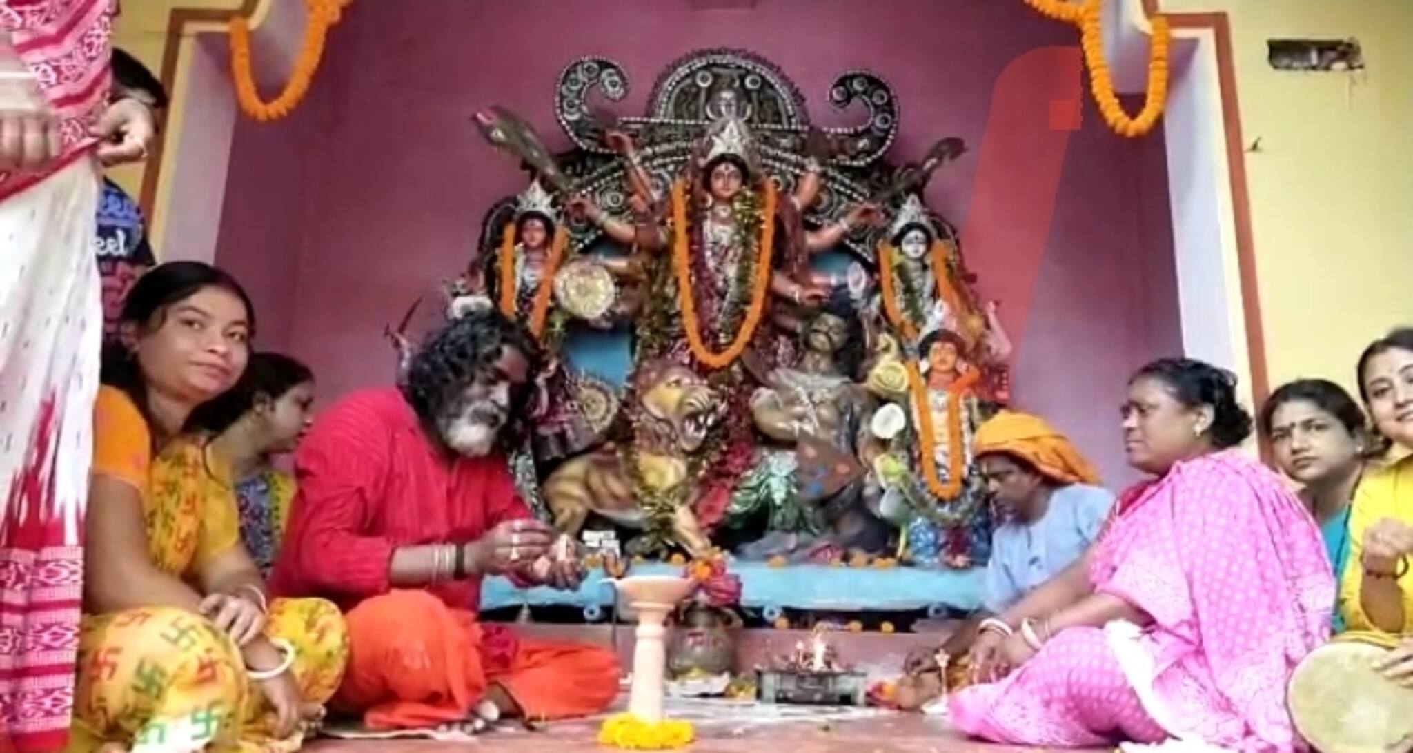 দু'সপ্তাহ আগেই দুর্গাপুজো শুরু