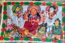 পুজোয় মণ্ডপ সজ্জায় ডাক নেই পটশিল্পীদের পুজোয় মণ্ডপ সজ্জায় ডাক নেই পটশিল্পীদের