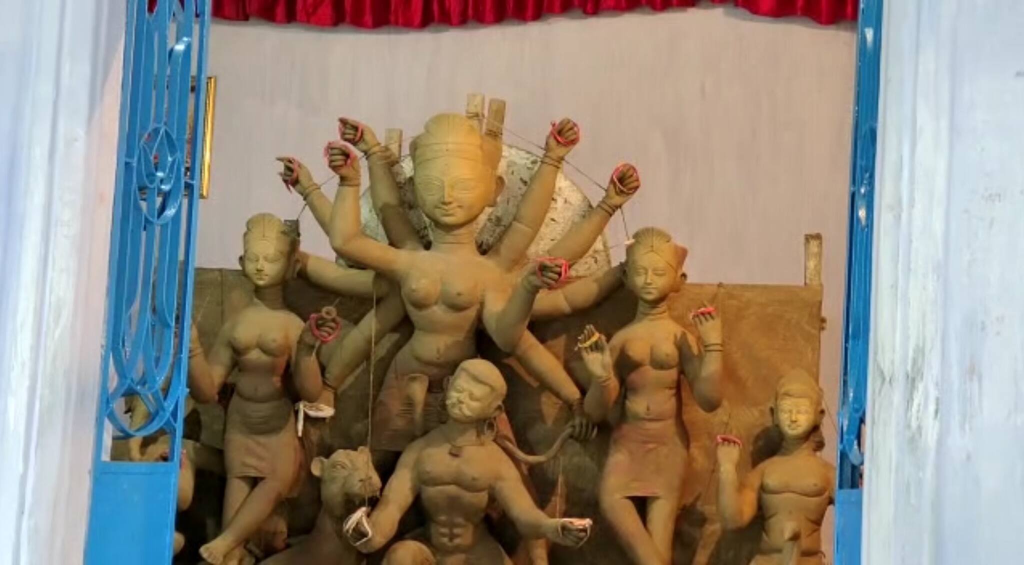 নবমাদিকল্পে মহাসপ্তমীর বহু আগেই আসে মায়ের ঘট, বালিজুড়ির রায় পরিবারের পুজো চলে দীর্ঘদিন