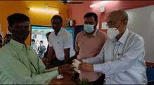 সর্পাঘাতে মৃতের আট পরিবারকে আর্থিক সাহায্য কাটোয়ায় সর্পাঘাতে মৃতের আট পরিবারকে আর্থিক সাহায্য কাটোয়ায়