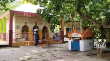 গভীর জঙ্গলে হয়েছিল বাংলার প্রথম দুর্গাপুজো, দেখুন... গভীর জঙ্গলে হয়েছিল বাংলার প্রথম দুর্গাপুজো, দেখুন...