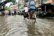 রাজপুর সোনারপুরে বিস্তীর্ণ এলাকা জলমগ্ন, সমস্যায় স্থানীয় মানুষ রাজপুর সোনারপুরে বিস্তীর্ণ এলাকা জলমগ্ন, সমস্যায় স্থানীয় মানুষ