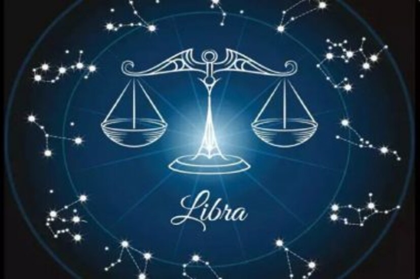 তুলা (Libra): সেপ্টেম্বর ২৩ থেকে অক্টোবর ২২  এই রাশির জাতক-জাতিকারা অত্যন্ত আশাবাদী হয়৷ কিছু মানুষ আবার এই বিষয়টারই সুযোগ নেয়৷ ফলে মানসিক চাপ, দুঃখ নেমে আসে এই রাশির জাতকের উপর৷ তাই এই সময় নিজেকে শুধুমাত্র সময় দিতে হবে৷ অন্যের কারণে নিজের মনের শান্তি নষ্ট করা একেবারেই উচিত নয়৷