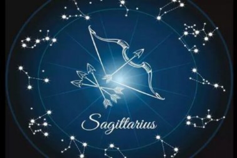 ধনু (Sagittarius): নভেম্বর ২২ থেকে ডিসেম্বর ২১  এরা রোমাঞ্চ পছন্দ করে৷ সব সময় নতুন কিছু খুঁজে বার করার তাগিদ অনুভব করে৷ ফলে অনেক সময়ই একা থাকতেই পছন্দ করে এরা৷ এটাই এদের সমস্যার কারণ৷ তাই রোমাঞ্চের সঙ্গে সঙ্গে অন্যদের সাহায্য গ্রহণ করারও প্রয়োজন রয়েছে৷