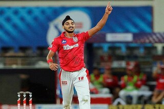 পাঁচ উইকেট নিলেন আর্শদীপ