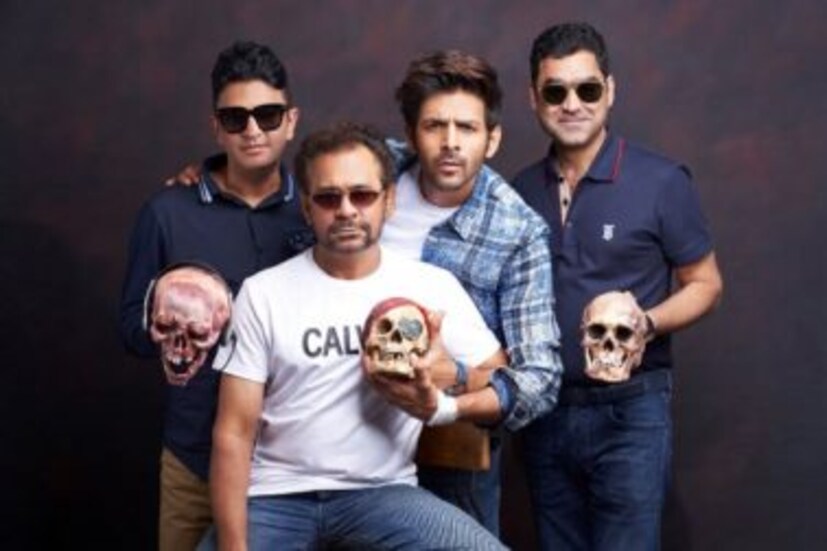 ভুল ভুলাইয়া ২-- কার্তিক আরিয়ানের বহু প্রতীক্ষিত ছবি। এই ছবিতে দেখা যাবে টাবু ও কিয়ারা আডবানীকেও। এটি একটি হরর কমেডি জরের ছবি। ২০২০ সালে মুক্তির কথা ছিল। তবে করোনার কারণে পিছিয়ে এবার এটি ১৯ নভেম্বর ২০২১-এ মুক্তির অপেক্ষায়।