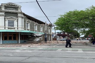 earthquake of magnitude 5.6 strikes near melbourne australia watch viral video- Photo -Twitter