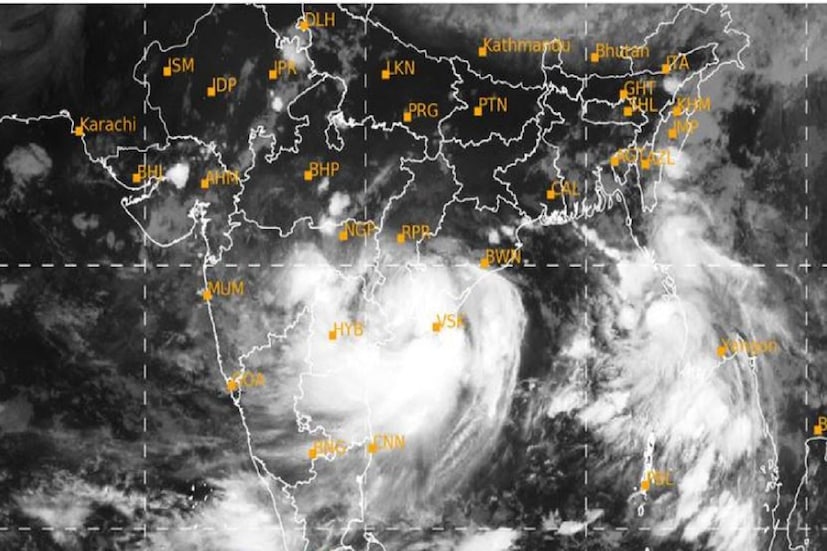   এর সরাসরি প্রভাব না পড়লেও পরোক্ষভাবে পূবালী হওয়ার জেরে জলীয়বাষ্প ঢুকবে বাংলার উপকূলের জেলাগুলিতে। ঘূর্ণাবর্ত রয়েছে লাক্ষাদ্বীপ সংলগ্ন কেরল উপকূলে। আরো একটি ঘূর্ণাবর্ত তামিলনাড়ু উপকূলে। দক্ষিণ পশ্চিম মৌসুমি বায়ু সারাদেশ থেকে বিদায় নিয়েছে। দক্ষিণ ভারতের রাজ্যগুলি তে প্রভাব বিস্তার করছে উত্তর পূর্ব মৌসুমি বায়ু। যাকে রিটার্ন মন্সুন বলা হয়।