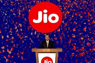 টেলিকম ক্ষেত্রে সংস্কারের সিদ্ধান্তকে স্বাগত জানালো জিও৷ File Photo