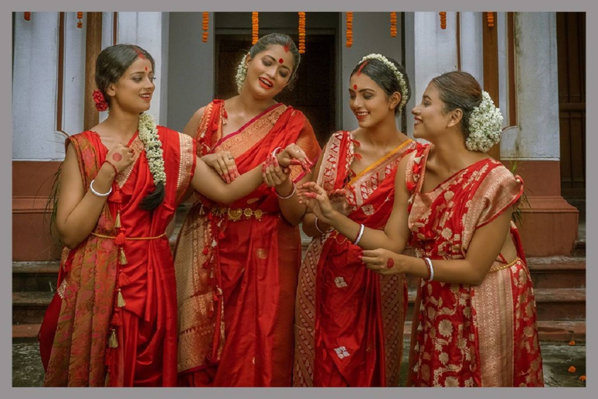 Durga Puja 2021 | Benarasi Saree: শুধু বিয়েতে নয়, বেনারসি শাড়ির সাজ এখন পুজোতেও! রইল সেরা সুলুকসন্ধান