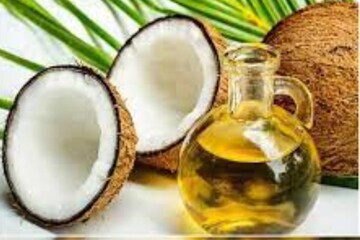 চুলের সব সমস্যার সমাধান নারকেল তেলে, পুজোর আগে ফিরে যান মা ঠাকুমার পুরনো রূপটানে