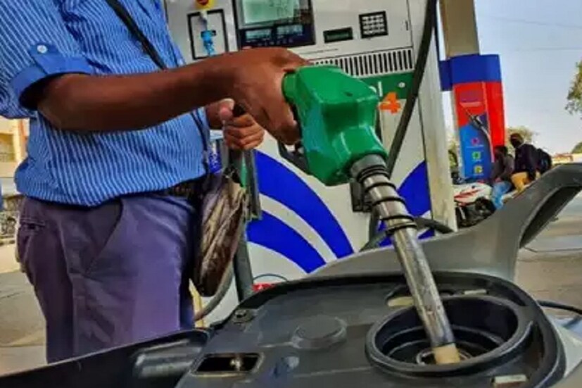 দেখে নিনচার মহানগরে পেট্রোল ও ডিজেলের দাম  (Petrol-Diesel Price Today)  দিল্লি- পেট্রোল ১০১.৩৯ টাকা, ডিজেল ৮৯.৫৭ টাকা মুম্বই- পেট্রোল ১০৭.৪৭ টাকা, ডিজেল ৯৭.২১ টাকা চেন্নাই- পেট্রোল ৯৯.১৫ টাকা, ডিজেল ৯৪.১৭ টাকা, কলকাতা- পেট্রোল ১০১.৮৭ টাকা, ডিজেল ৯২.৬৭ টাকা