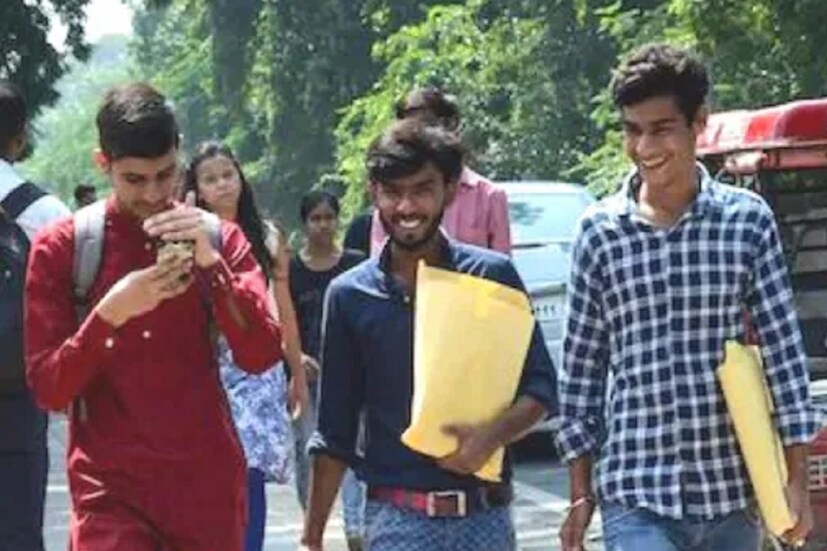 SSC GD Constable Exam 2021: অ্যাডমিট কার্ড দেওয়ার তারিখ কমিশনের অফিসিয়াল ওয়েবসাইটে এখনও অ্যাডমিট কার্ড দেওয়া শুরু হয়নি। তবে খুব শীঘ্রই যে সকল প্রার্থীদের আবেদনপত্র গ্রহণ করা হয়েছে তাঁরা অ্যাডমিট কার্ড ডাউনলোড করতে পারবেন।