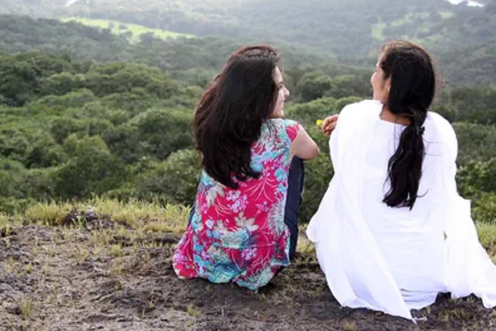 Relationship Tips: পায়ে-পা লাগিয়ে ঝগড়া করেন ননদ? সংসারে শান্তি বজায় রাখতে উপায় কী?
