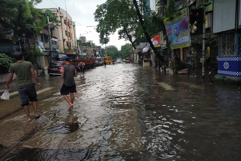 গভীর নিম্নচাপ শক্তি হারিয়ে সুস্পষ্ট নিম্নচাপে পরিণত হয়েছে। মধ্যপ্রদেশে অবস্থান নিম্নচাপের। রাজস্থানে রয়েছে একটি ঘূর্ণাবর্ত। মৌসুমী অক্ষরেখা বালাসোর হয়ে বঙ্গোপসাগর পর্যন্ত বিস্তৃত।