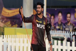 লম্বা রেসের ঘোড়া ভেঙ্কটেশ 
আইয়ার
