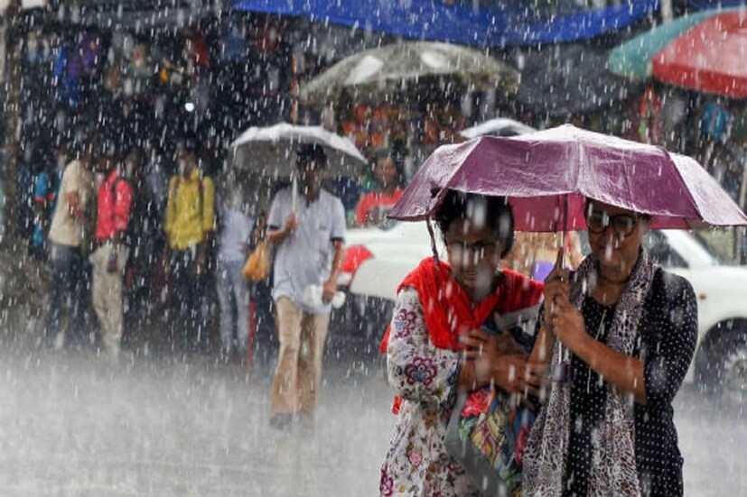 হালকা বৃষ্টিও  ঘন কুয়াশা হতে পারে পঞ্জাব, হরিয়ানা, চন্ডীগড়, দিল্লি, উত্তরপ্রদেশের কিছু অংশে। আগামী কয়েকদিন তাপমাত্রা কমবে উত্তর-পশ্চিম ভারতের মধ্য ভারত এবং পূর্ব ভারতের রাজ্যগুলিতে।