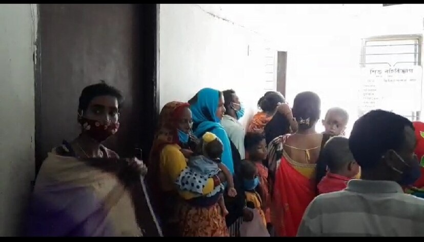 ইতিমধ্যেই এই ভাইরাল ফিভারের মোকাবিলায় বিশেষজ্ঞ টিম গঠন করা হয়েছে। আজ একটি টিম জলপাইগুড়ি জেলা হাসপাতালে যান। শিশুদের উপসর্গ খতিয়ে দেখেন। প্রয়োজনে রক্তের নমুনা সংগ্রহ করে কলকাতায় ল্যাবে পাঠানোর পরিকল্পনা কর্তৃপক্ষের।