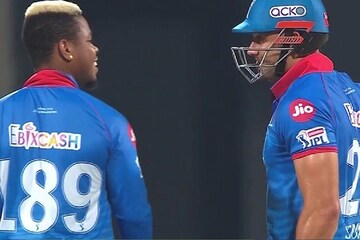 ১৮৯ নম্বর জার্সি কেন পরেন! রহস্য ফাঁস করলেন হেটমায়ার ১৮৯ নম্বর জার্সি কেন পরেন! রহস্য ফাঁস করলেন হেটমায়ার