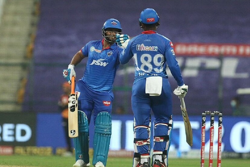 ওয়েস্ট ইন্ডিজের বাঁহাতি মারকুটে ব্যাটসম্যান সতীর্থ শ্রেয়স আইয়ারের সঙ্গে আড্ডায় ১৮৯ নম্বর জার্সির রহস্য উন্মোচন করেছেন। হেটমায়ার জানিয়েছেন, এখনও পর্যন্ত ১৮৯ রান তাঁর কেরিয়ারের সর্বোচ্চ স্কোর। তাই এই নম্বরের জার্সি পরে তিনি আইপিএলে খেলতে নেমেছেন।