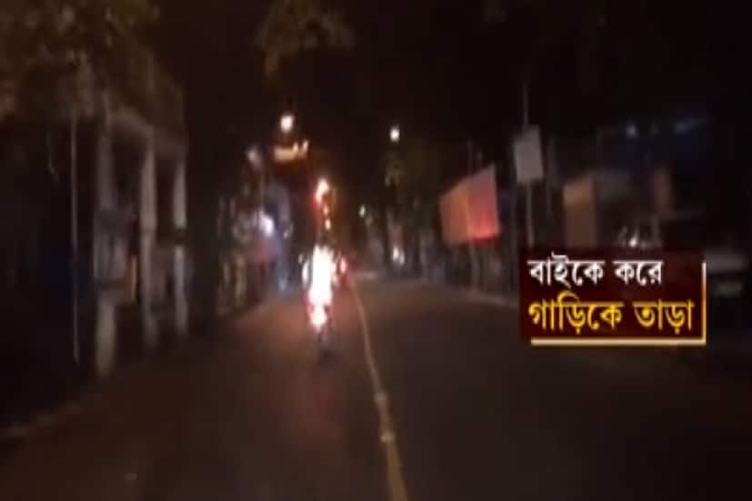 শুধু তাই নয়, ওই দুই যুবকের অভিযোগ, আক্রমণকারীদের প্রত্যেকের গলায় গেরুয়া উত্তরীয় ছিল। তবে, ওই আক্রমণকারীদের তাঁরা চেনেন না বলে জানিয়েছেন ওই যুবকরা।