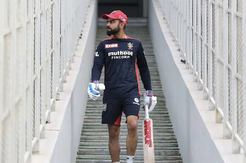 ডেল স্টেইন এদিন বলেছেন, ডেভিড বেকহ্যাম, ক্রিস গেইলদের মতো তারকা ক্রিকেটাররা দীর্ঘদিন একটি ক্লাবের হয়ে খেলেছে। তার পর সেই ক্লাব ছেড়ে বেরিয়ে গিয়েছে। এটা তো সময়ের নিয়ম। যে কোনও বড় খেলোয়াড় নিজেকে এগিয়ে নিয়ে যেতে চায়। বিরাট দিল্লির হয়ে খেললে অবাক হওয়ার কিছু থাকবে না।