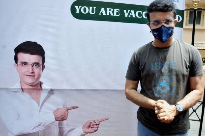 মাসখানেক আগে জানা গিয়েছিল, সৌরভ গঙ্গোপাধ্যায়ের বায়োপিক-এর স্ক্রিপ্ট লেখার কাজ শুরু হয়ে গিয়েছে। তবে সৌরভের ক্রিকেট ও ব্যক্তিগত জীবনের কোন কোন ঘটনা বায়োপিকে জায়গা পাবে তা নিয়ে এখনই কিছু বলা সম্ভব নয়। জানা গিয়েছে, এই বায়োপিকের বাজেট হতে পারে ২৫০ কোটি টাকা।