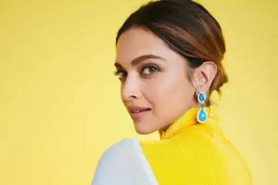 প্রসঙ্গত উল্লেখ্য সুশান্ত সিং রাজপুতের মৃত্যুর ঘটনার পরে দীপিকা পাড়ুকোনের মত বলিউডের প্রথম সারির অভিনেত্রীকেও মাদক যোগে ডেকে পাঠানো হয়েছিল। এনসিবির তরফে তাঁকে জেরা করা করা হয়েছিল। এমনকী সইফ কন্যা সারা আলি খানকেও ডেকে জেরা করা হয়েছিল সেসময়। জেরার মুখে পড়তে হয়েছিল রকুল প্রীত সিংকেও।