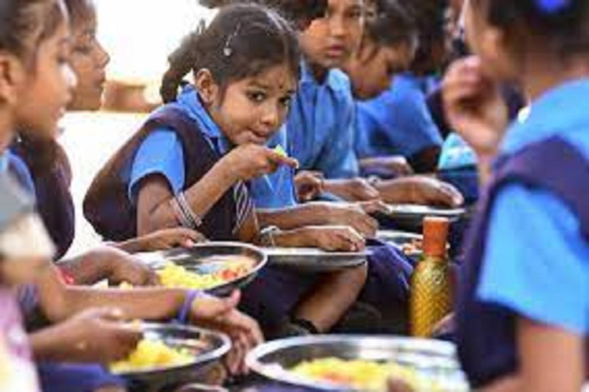 PM POSHAN Scheme:বিরাট খবর! আগামী ৫ বছর পড়ুয়াদের বিনামূল্যে খাবার দেবে কেন্দ্র