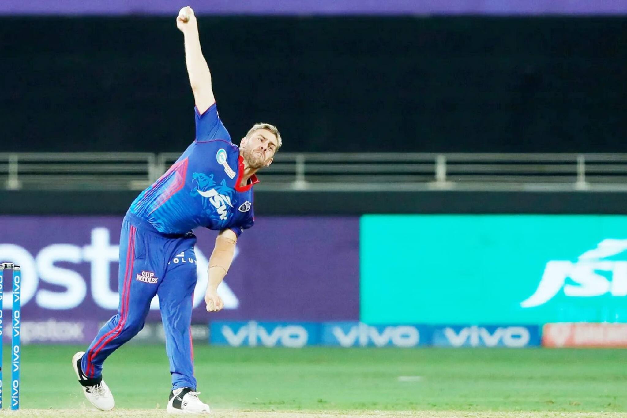 IPL 2021; Anrich Nortje: বল নাকি রকেট! কী ছুঁড়লেন দিল্লির পেসার! ওভারস্পিডিং-এর চালান কাটার দাবি উঠল