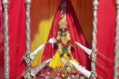 জয়পুর রাজবাড়ির 'সোনার দুর্গা'। 