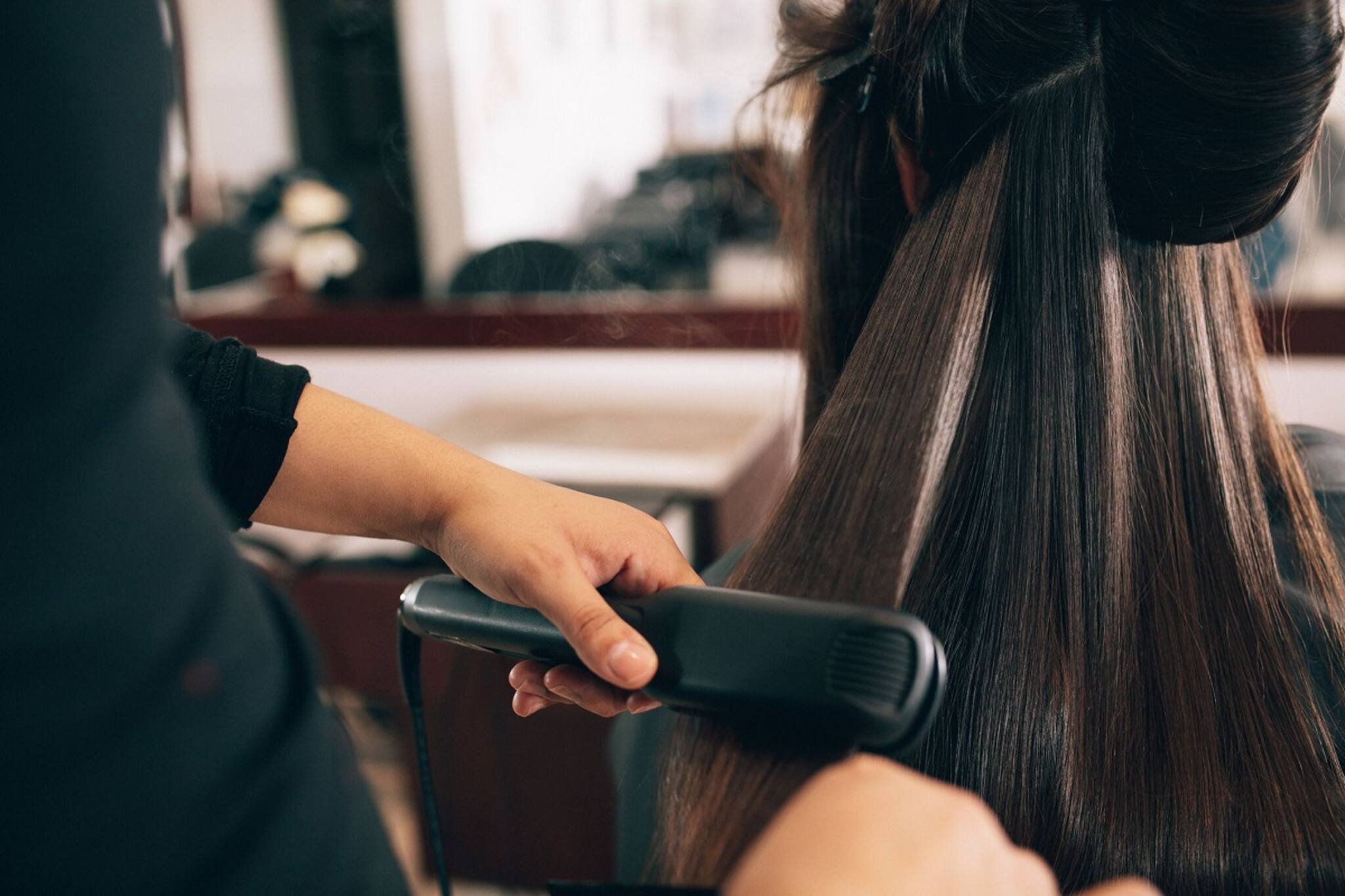 Hair Care Tips|| পুজোর আগে পার্লারে যেতে হবে না, ঘরোয়া উপকরণে মাস্ক বানিয়ে হেয়ার স্ট্রেটনিং করুন নিজেই...
