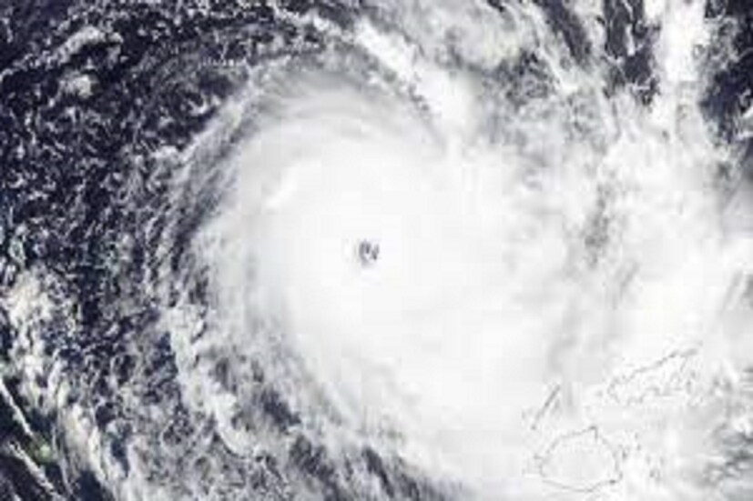 পশ্চিমবঙ্গ উপকূল (West bengal Coastal Area) থেকে গুটিগুটি পায়ে এগোচ্ছে ভয়ঙ্কর ঘূর্ণিঝড় গুলাব ৷ এখনও পর্যন্ত এর গতিবেগ ঘণ্টায় ৭ কিমি ৷ প্রতীকী ছবি ৷