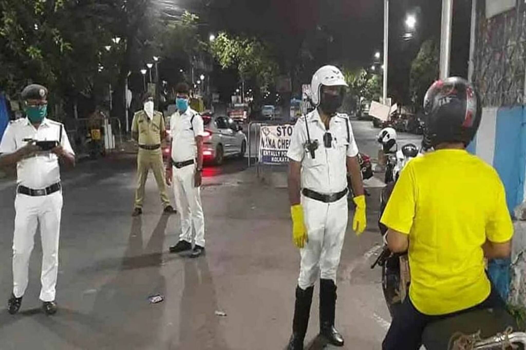 রাতভর শহরের বুকে নাকা তল্লাশি, উপ নির্বাচনের আগে পুলিশি তৎপরতা তুঙ্গে...