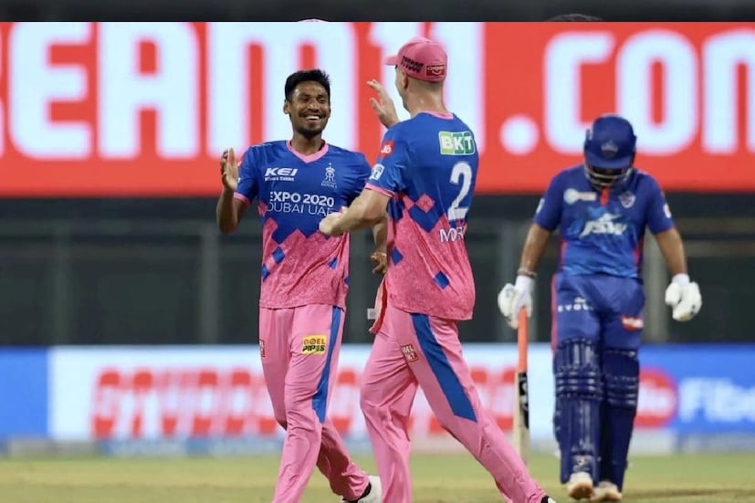 ২০১৬ সালে আইপিএলে খেলেছিলেন প্রথমবার। সেবার ১৭টি উইকেট নিয়ে টুর্নামেন্টের সেরা উঠতি তারকা হয়েছিলেন বাংলাদেশের কাটার মাস্টার। কিন্তু তাঁর পর থেকেই আইপিএলে তিনি ছিলেন নিষ্প্রভ। এতদিনে আবার আগের ফর্মে দেখা গেল বাংলাদেশের তারকা পেসারকে।
