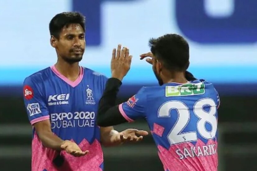 ২০১৭ সালে একটি মাত্র ম্যাচ খেলে কোনও উইকেট তুলতে পারেননি মুস্তাফিজুর। ২০১৮  সালে আইপিএলে ৭ ম্যাচে পেয়েছিলেন সাতটি উইকেট। অর্থাত্ তাঁর পারফরম্যান্স মনে রাখার মতো ছিল না। তবে এবার রাজস্থান রয়্যালসের হয়ে ৯টি ম্যাচ খেলে ১০টি উইকেট ইতিমধ্যে তুলে ফেলেছেন তিনি।