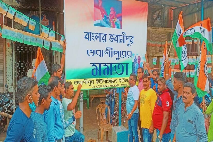 বিজেপি নেতা রুদ্রনীল ঘোষ ভোট পেয়েছেন- ৪৪,৭৮৬। অঙ্কের নিরিখে  ৩৫%। রুদ্র-শোভন ভোটের ব্যাবধান  ছিল প্রায় ২৮,৭১৯। কিন্তু জিতেও এই আসন শোভনদেব স্বেচ্ছায় ছেড়েছিলেন যাতে মমতা বন্দ্যোপাধ্যায় এই আসন থেকে জিতে বিধানসভার সদস্যা নির্বাচিত হতে পারেন।