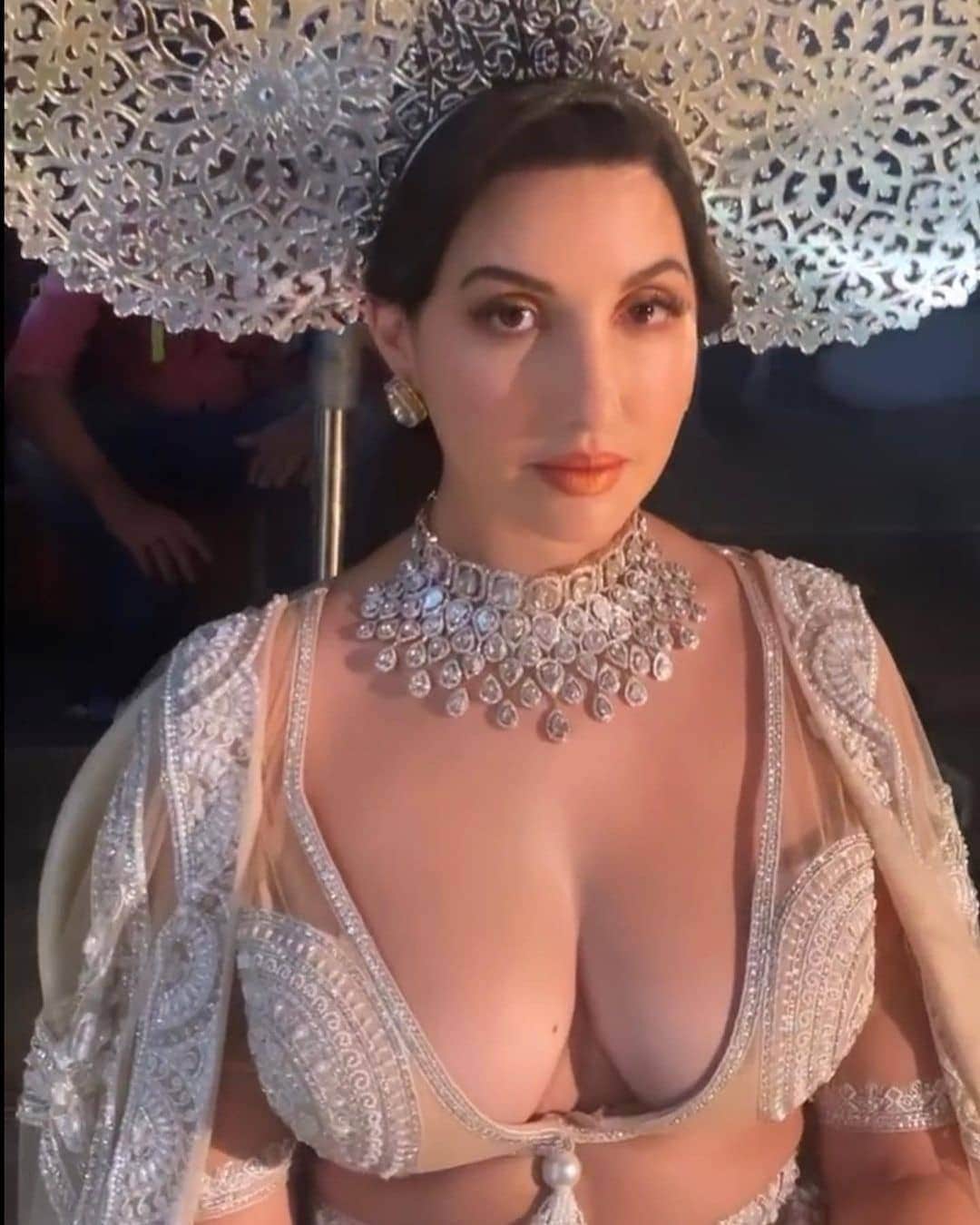 Nora Fatehi Sexy look|Bangla News: সোশ্যাল মিডিয়ায় তোলপাড় করেছেন নোরা  ফতেহি নিমেষেই প্রতিটি ছবি সুপার ভাইরাল ৷ Nora Fatehi's new photos having  great impact in social media. – News18 ...