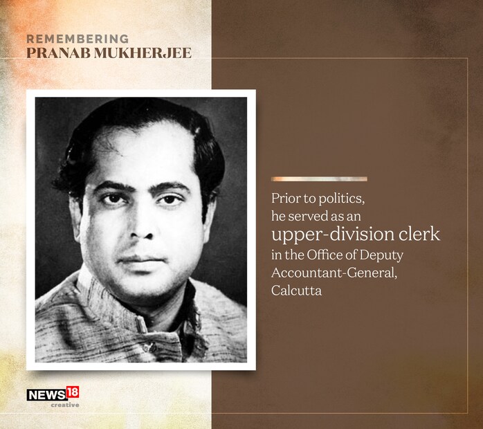 রাজনীতিতে আসার আগে প্রণব মুখোপাধ্যায় আপার ডিভিশন ক্লাক হিসাবে দেশের সেবা করেছিলেন ৷ Image: News18 Creative.