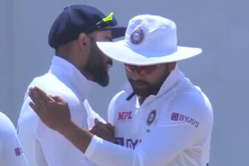 বিরাটের সময় খারাপ! কোহলিকে টপকে এখন ভারতের এক নম্বর টেস্ট ব্যাটসম্যান রোহিত