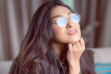 জলে ডুবে গিয়েছে লেক গার্ডেন্সের বাড়ি, অসুস্থ শাশুড়িকে নিয়ে উদ্বিগ্ন ঋতুপর্ণা... জলে ডুবে গিয়েছে লেক গার্ডেন্সের বাড়ি, অসুস্থ শাশুড়িকে নিয়ে উদ্বিগ্ন ঋতুপর্ণা...