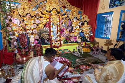 শীল লেনের দাস বাড়ির দুর্গাপুজো। শীল লেনের দাস বাড়ির দুর্গাপুজো।