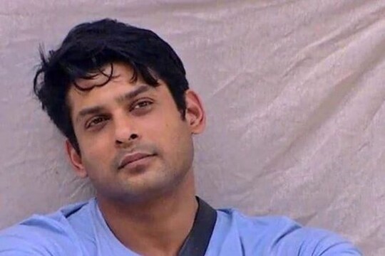 সিদ্ধার্থের মৃত্যু মেনে নিতে পারছেন না! হাসপাতালে ভর্তি হতে হল অভিনেত্রীকে
