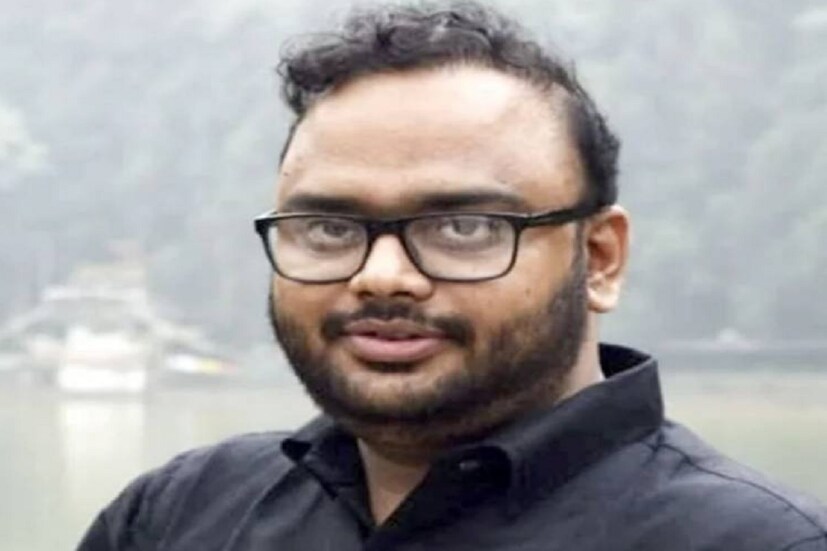 ভবানীপুর উপনির্বাচনে দাখিল করা হলফনামা অনুযায়ী,  ২০১৯-২০ অর্থবর্ষে শ্রীজীবের আয় ছিল ৫ লাখ ৪৮ হাজার ৭৭২ টাকা। ২০১৮-১৯ তুলনায় একটু কম ইনকাম ছিল তাঁর। বর্তমানে শ্রীজীবের হাতে নগদ অর্থ রয়েছে মাত্র ১০ হাজার টাকা। বিভিন্ন ব্যাঙ্কে তাঁর বেশ কয়েকটি ব্যাঙ্ক অ্যাকাউন্ট রয়েছে। 