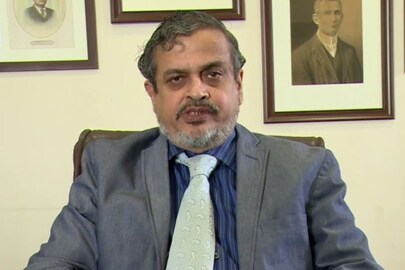 প্রয়াত অধ্যাপক স্বপন চক্রবর্তী, শোকপ্রকাশ মুখ্যমন্ত্রীর 