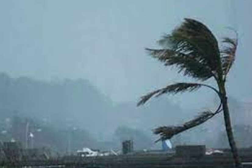 রবি সোমবারের মধ্যে আরও একটি ঘূর্ণাবর্ত তৈরি হবে পূর্ব-মধ্য বঙ্গোপসাগর ও উত্তর-পূর্ব বঙ্গোপসাগর এলাকায়। এই ঘূর্ণাবর্ত নিম্নচাপ রূপ নিয়ে বাংলা উপকূলের দিকে এগিয়ে আসবে। সাগর আইল্যান্ড দিয়ে এটি প্রবেশ করে ক্রমশ ঝাড়খণ্ডের দিকে চলে যাবে। মঙ্গলবার রাত অথবা বুধবার সকালে এটি সাগর আইল্যান্ড এর কাছাকাছি অবস্থান করবে। এর প্রভাবে প্রবল দুর্যোগের আশঙ্কা দক্ষিণবঙ্গে।