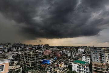 আজই ঘনাবে নিম্নচাপ! আবহাওয়ায় ব্যাপক রদবদলের ইঙ্গিত, কেমন যাবে আগামী সপ্তাহ?
